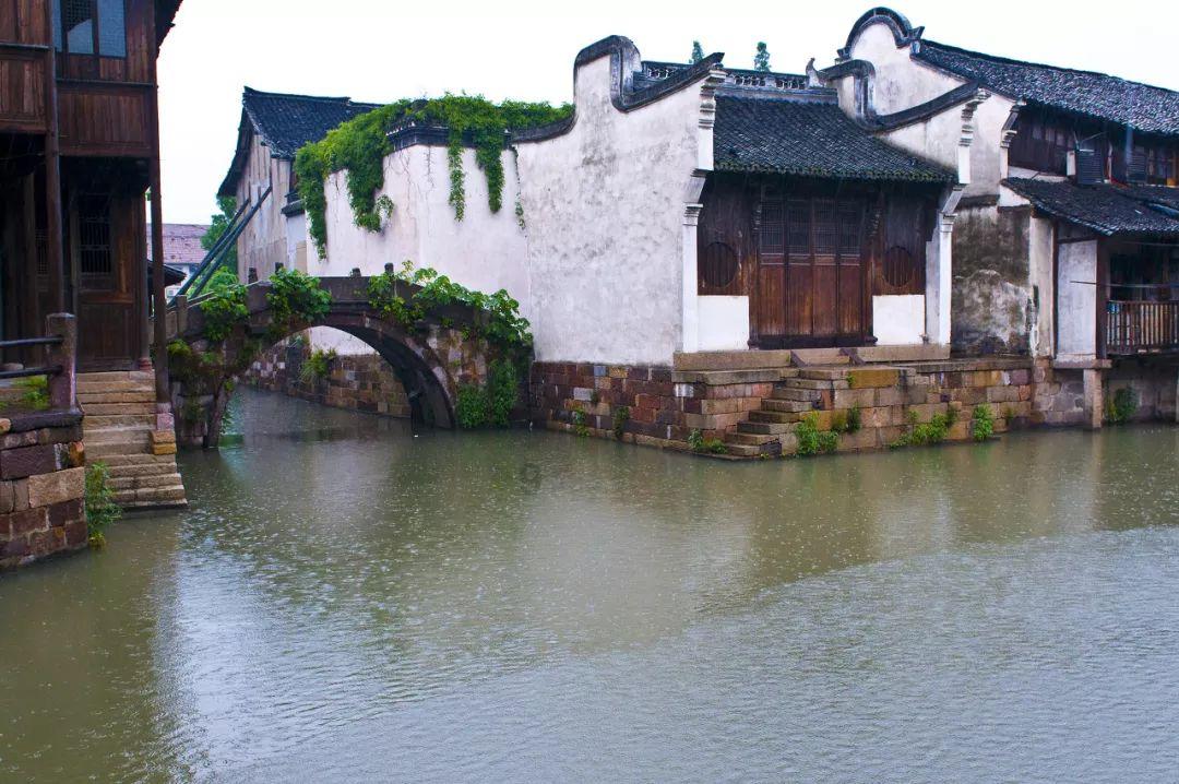 场均3.8分却能拿到千万工资合同，独行侠制服组确实是超高水平？